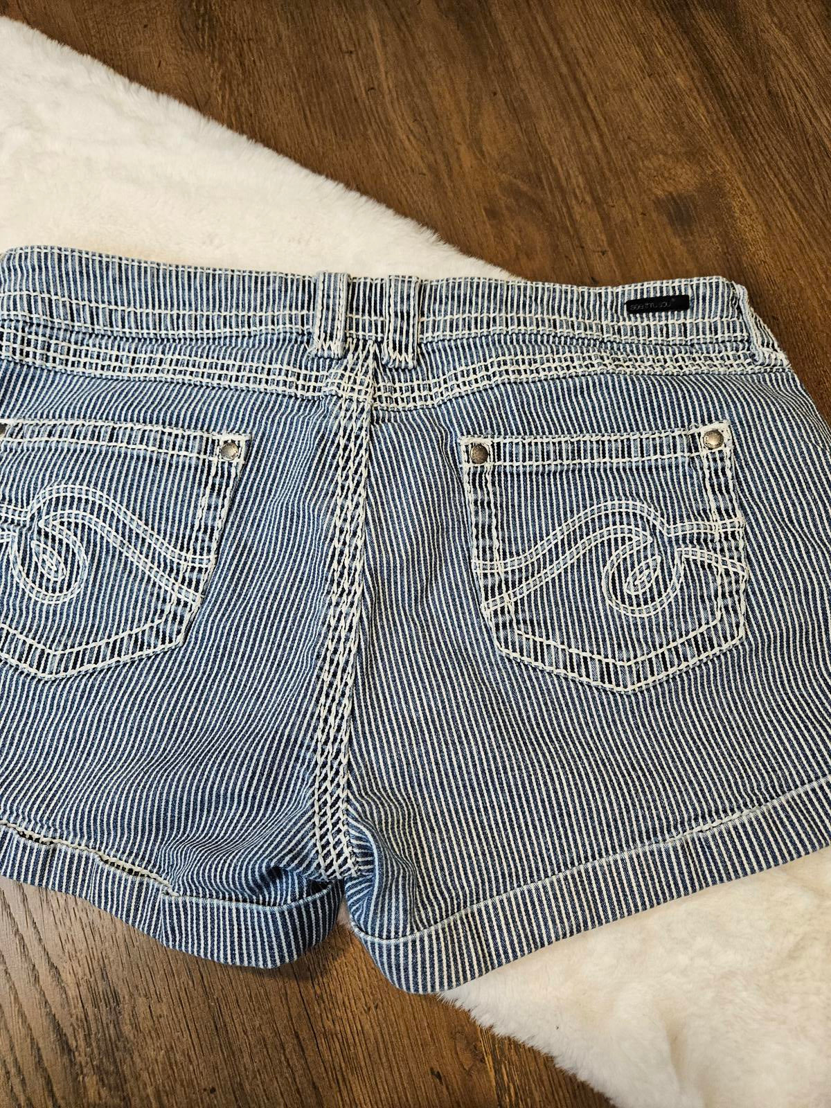 Most Wanted Denim Blue Striped Shorts - Size 32 #303