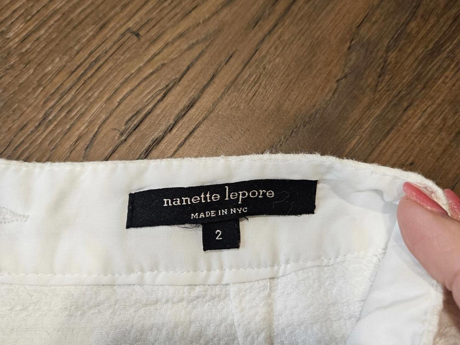 Nanette Lepore Women's Textured White Skort - Size 2 #226