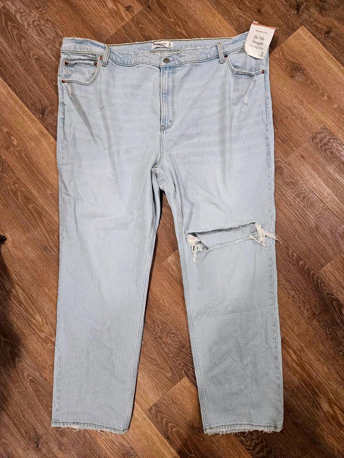Nwt Abercrombie & Fitch '90s Straight Ultra High Rise Jeans
