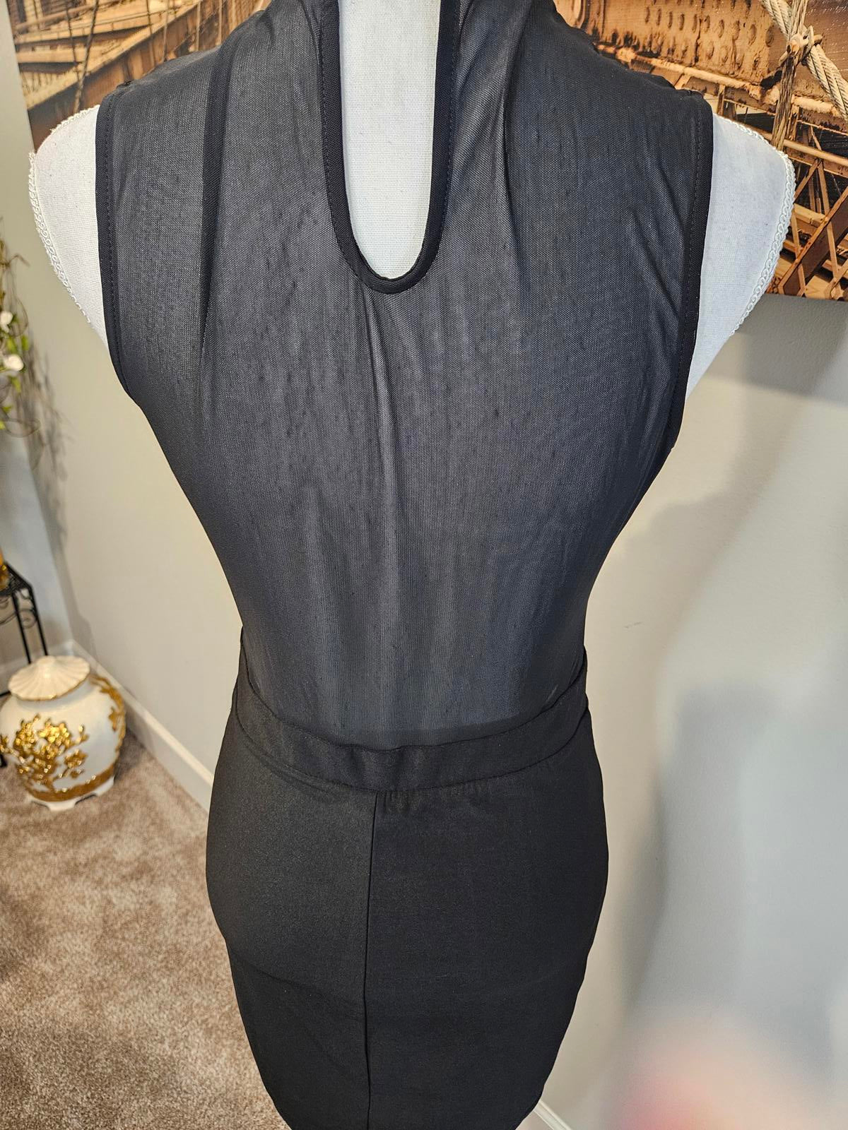 Kimcine Elegant Black Dress with Shimmery Details Size M