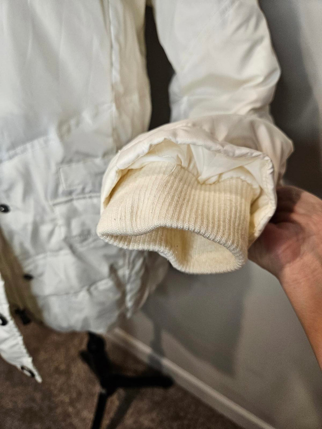 New York & Co. Stylish White Puffer Jacket with Snap Front