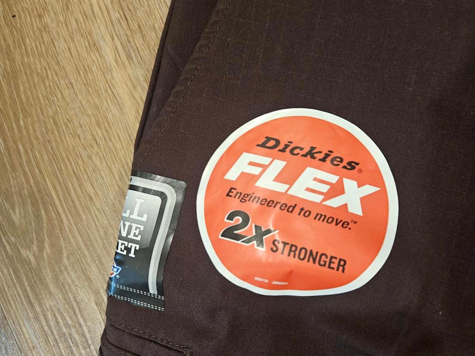 Nwt Dickies Flex Fit Brown Cargo Shorts for Men 34