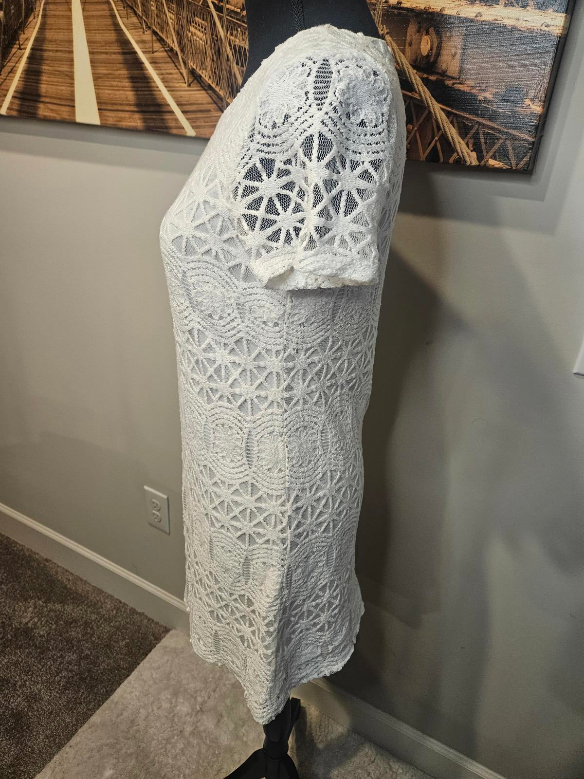 Lulu's Lace Shift Dress - Elegant White Design