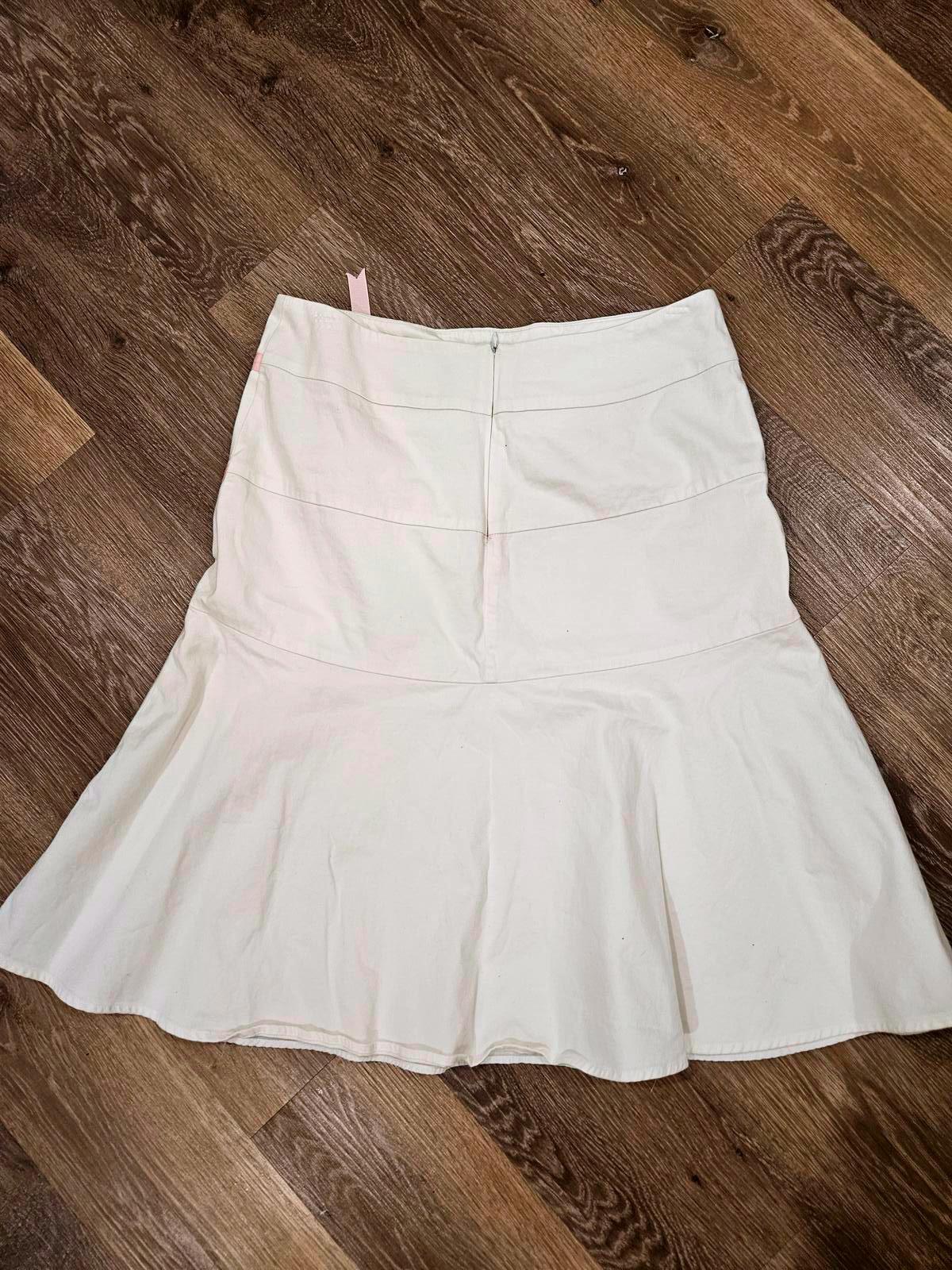 Margalit NY White Skirt Size 10 with Pink Ribbon Detail skirt basket