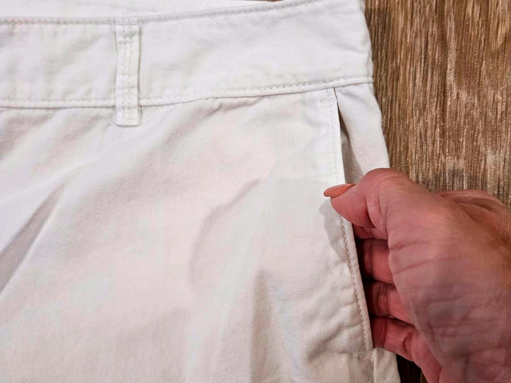 LOFT Women's White Chino Shorts Size 16