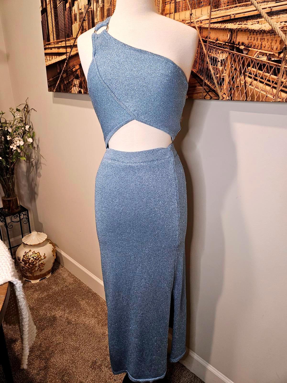 Nwt 2 Piece House of Harlow Top and Skirt  b92