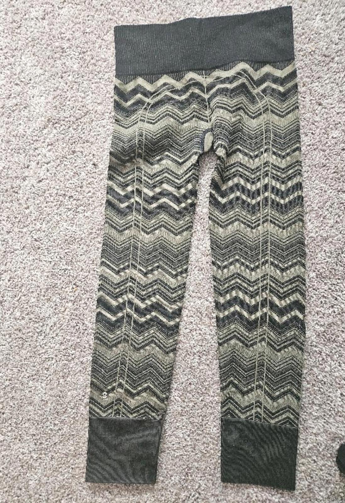 Lululemon Chevron Print Leggings Size 8 J16