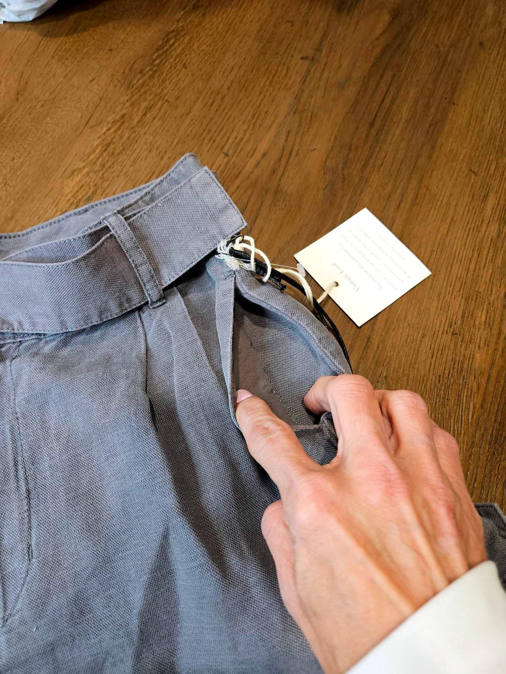 Nicole Miller NY Women's Gray Linen Belted Shorts - Size 2 1017