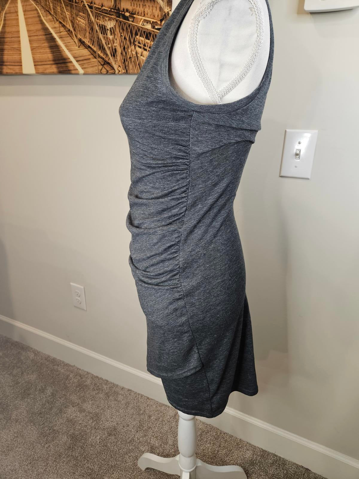 Leith Gray Sleeveless Dress - Perfect for Any Occasion #822