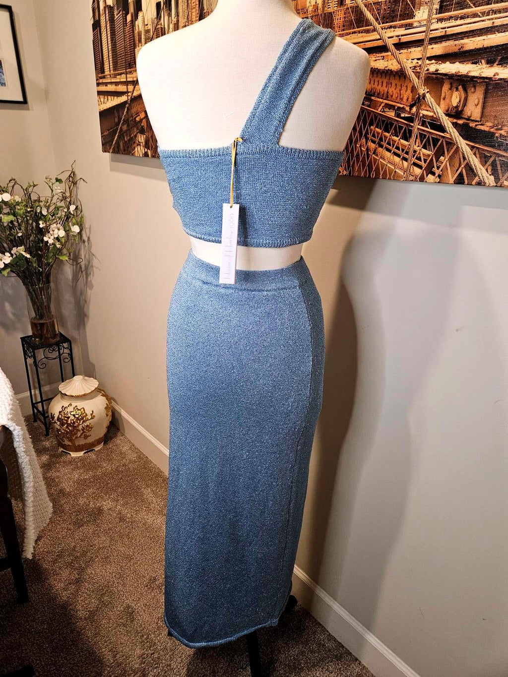 Nwt 2 Piece House of Harlow Top and Skirt  b92