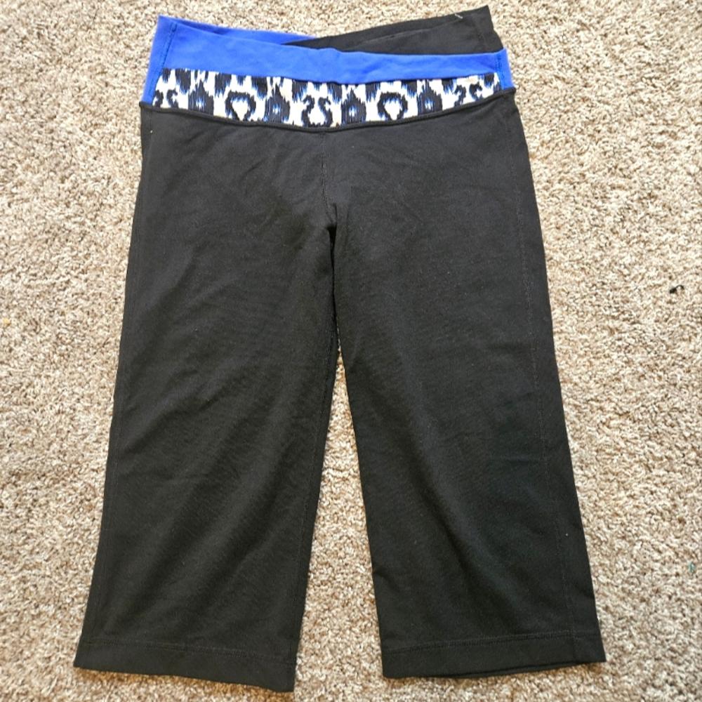 Lululemon Black Capris with Blue Patterned Waistband - Size 8 #J2