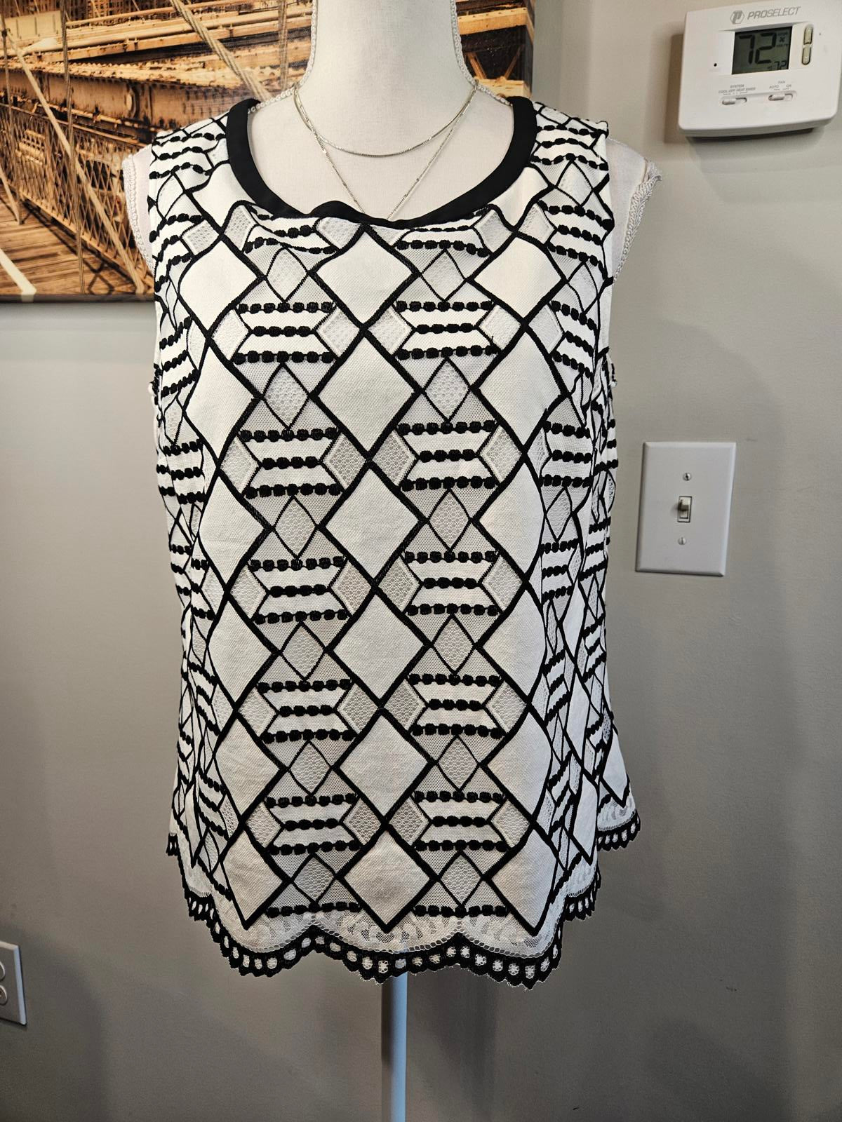 Nine West Stylish Black and White Geometric Sleeveless Top #686