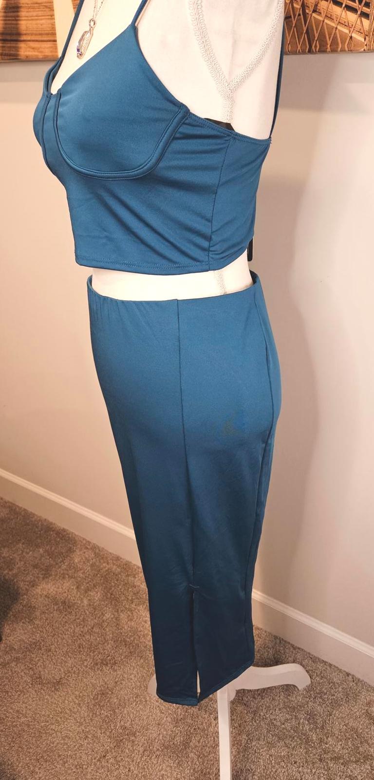 Nwt 21 Saints Aqua Two-Piece Set - Crop Top and Midi Skirt 1050