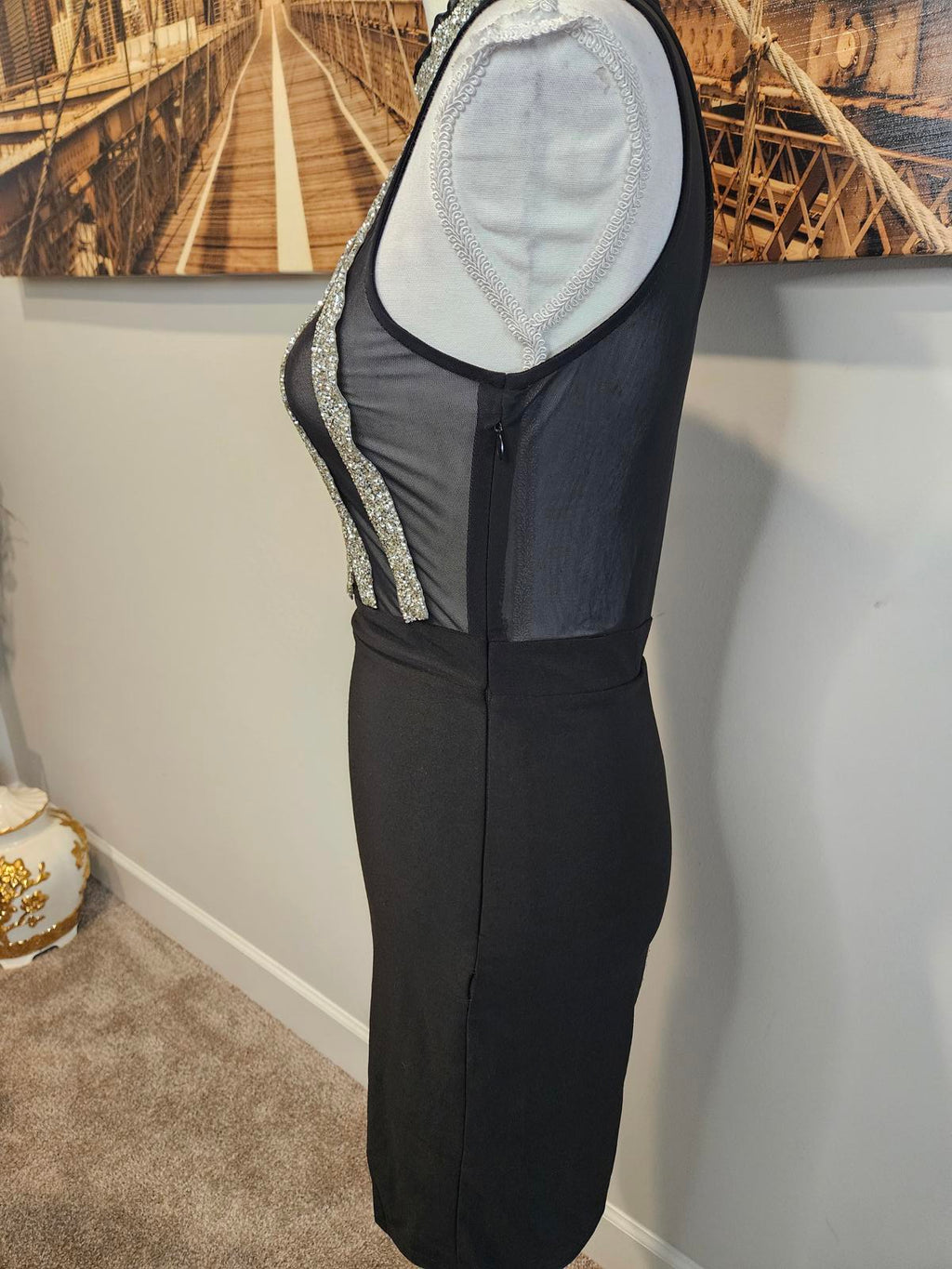 Kimcine Elegant Black Dress with Shimmery Details Size M