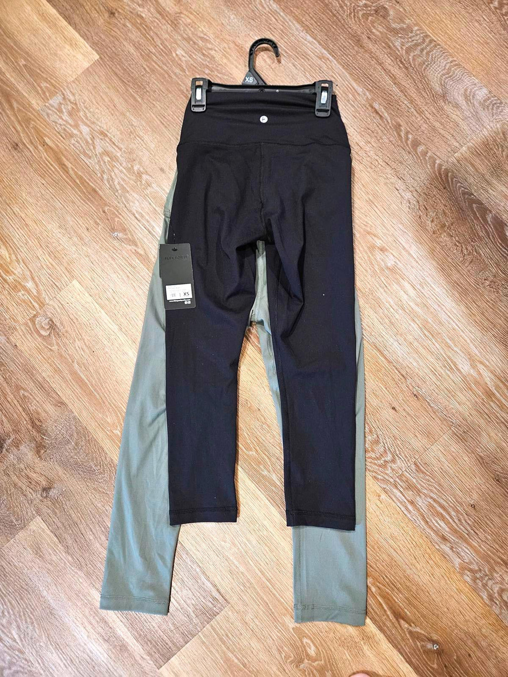 Nwt 90 Degree By Reflex Women's Crop Tights - Set of 2 a14