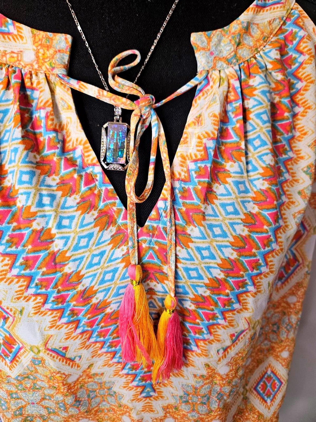 Nwot Rose + Olive Boho Style Top with Tassels #722