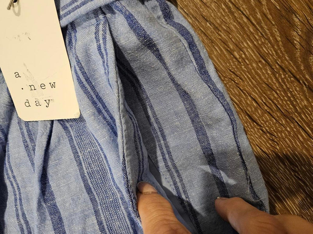 Nwt A New Day Women's Blue Striped Casual Shorts with Belt XL 199