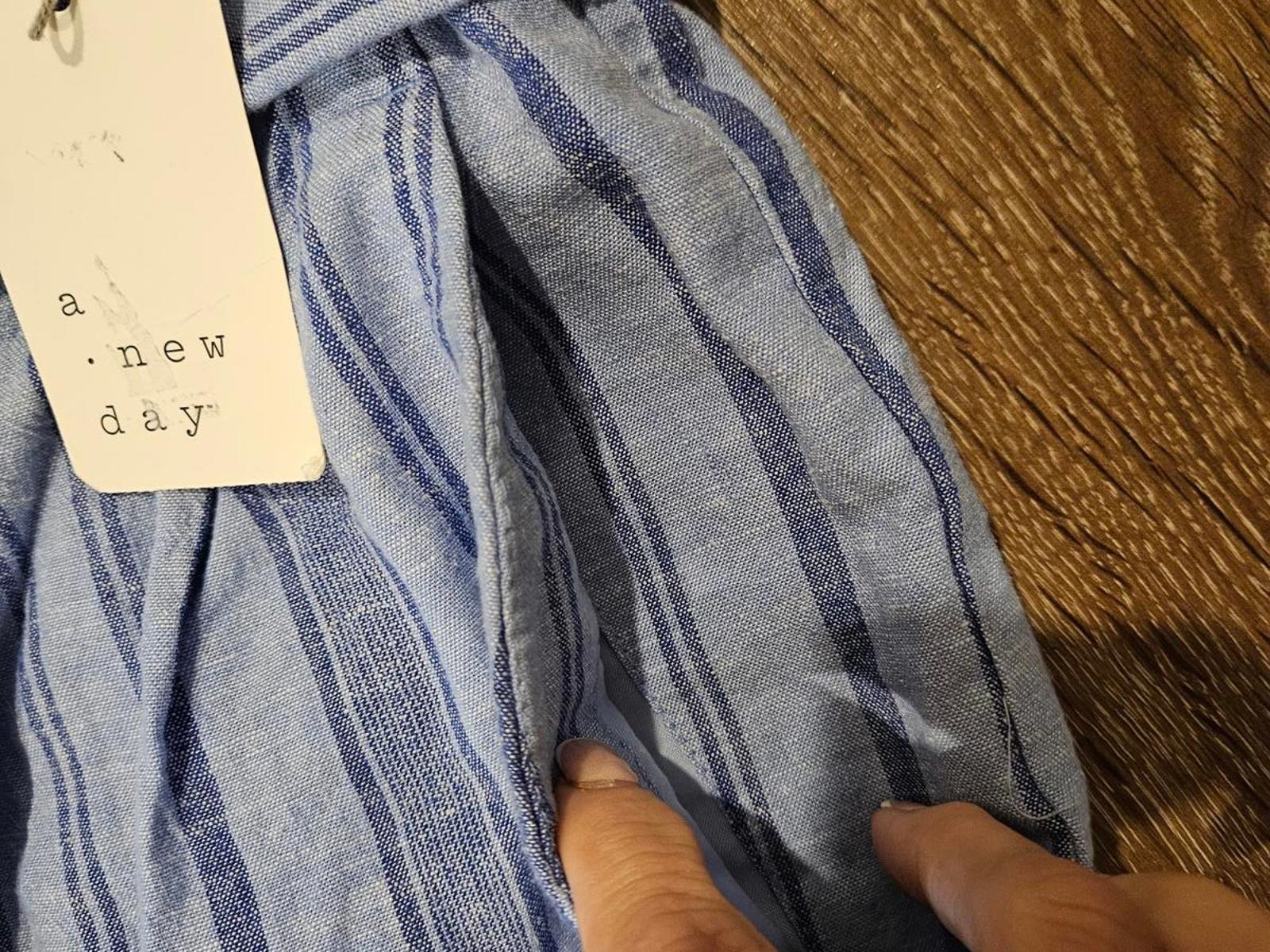 Nwt A New Day Women's Blue Striped Casual Shorts with Belt XL 199
