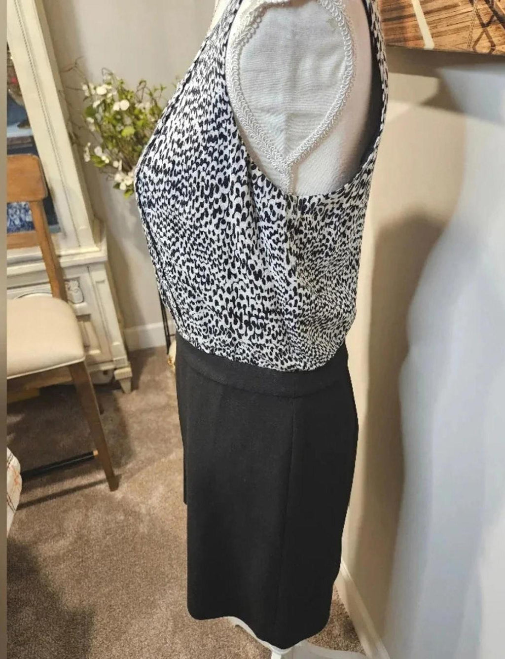 LOFT Stylish Black and White Animal Print Dress H40