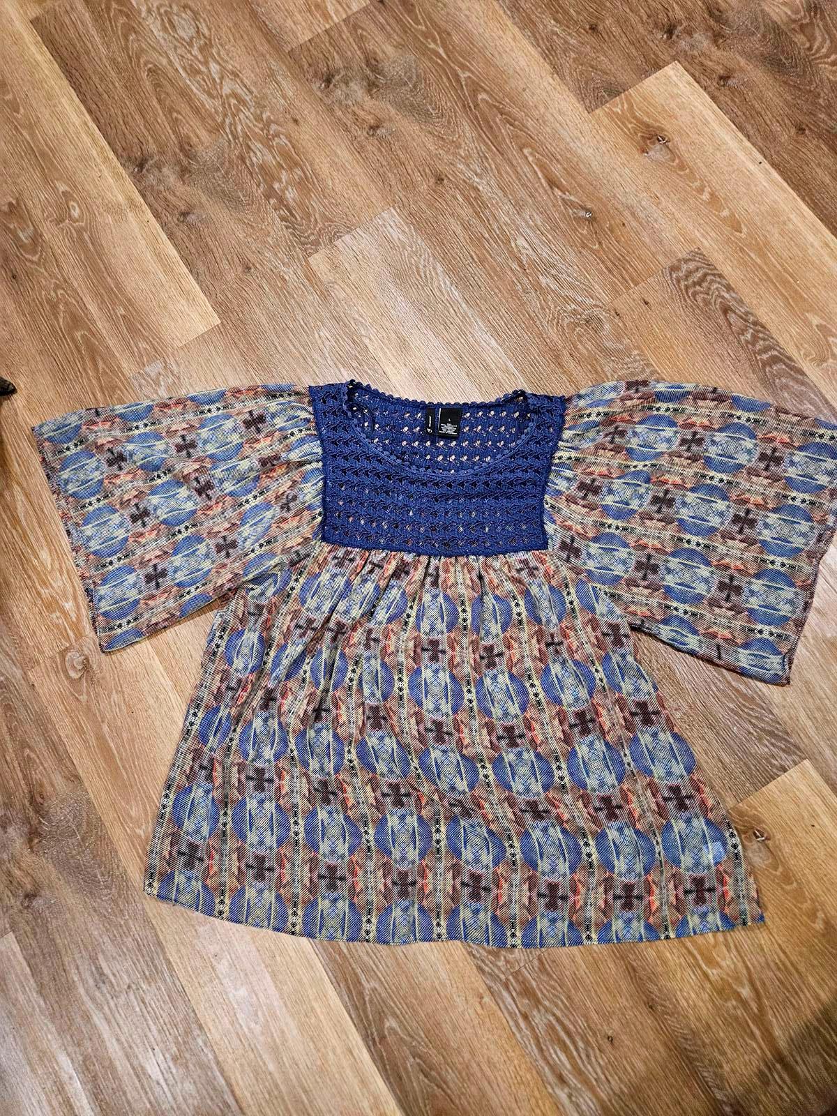 New Direction Women's Tunic Top with Crocheted Yoke 1099