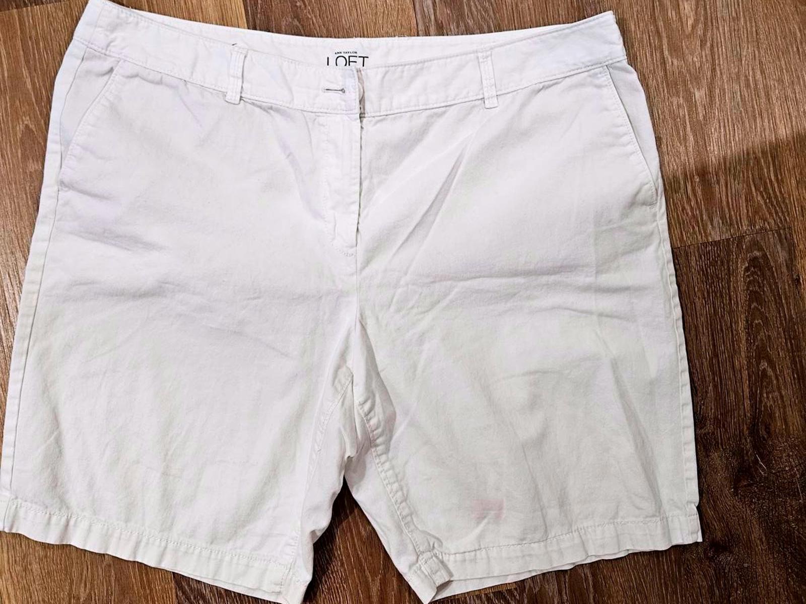 LOFT Women's White Chino Shorts Size 16