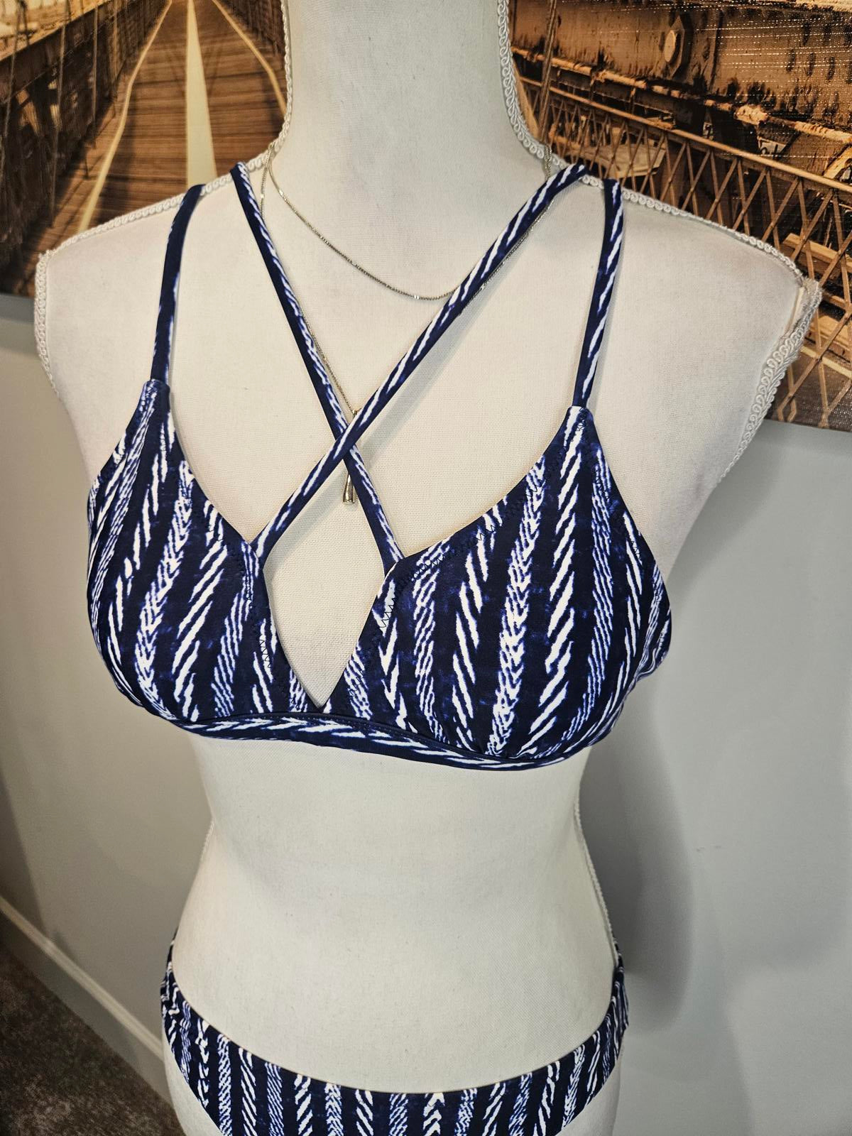Nwot Cupshe Get Strappy Navy Striped Bikini #230