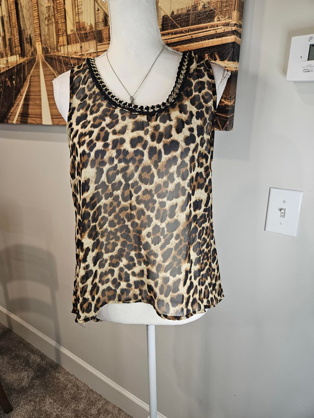Mauve Leopard Print Sleeveless Top with Chain Detail #643