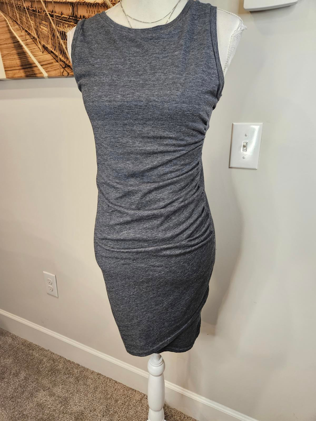 Leith Gray Sleeveless Dress - Perfect for Any Occasion #822