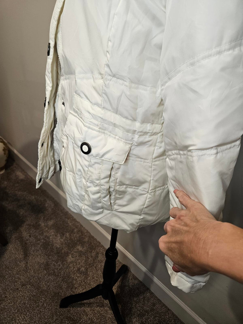 New York & Co. Stylish White Puffer Jacket with Snap Front