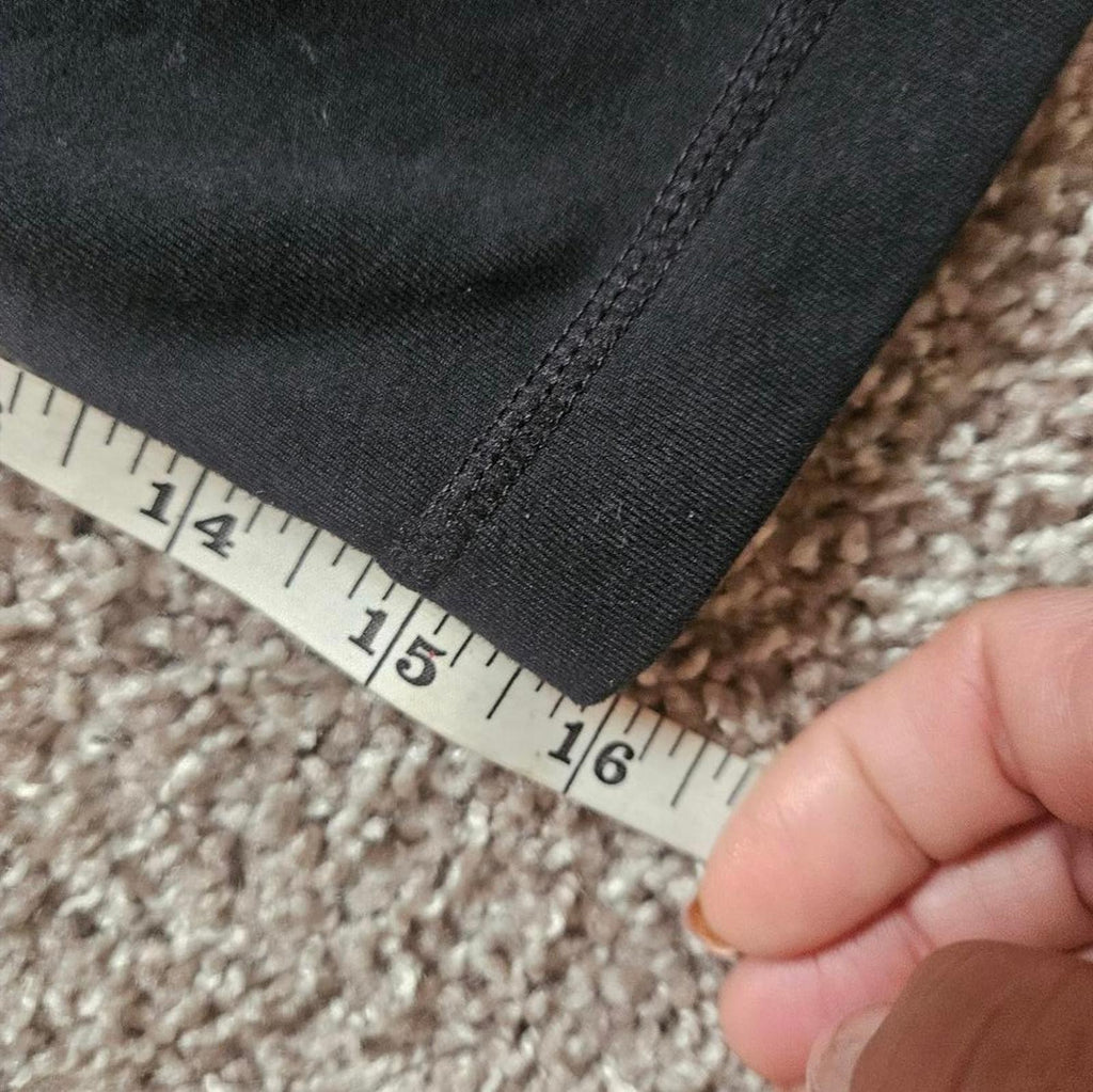 Lululemon Black Capris with Blue Patterned Waistband - Size 8 #J2