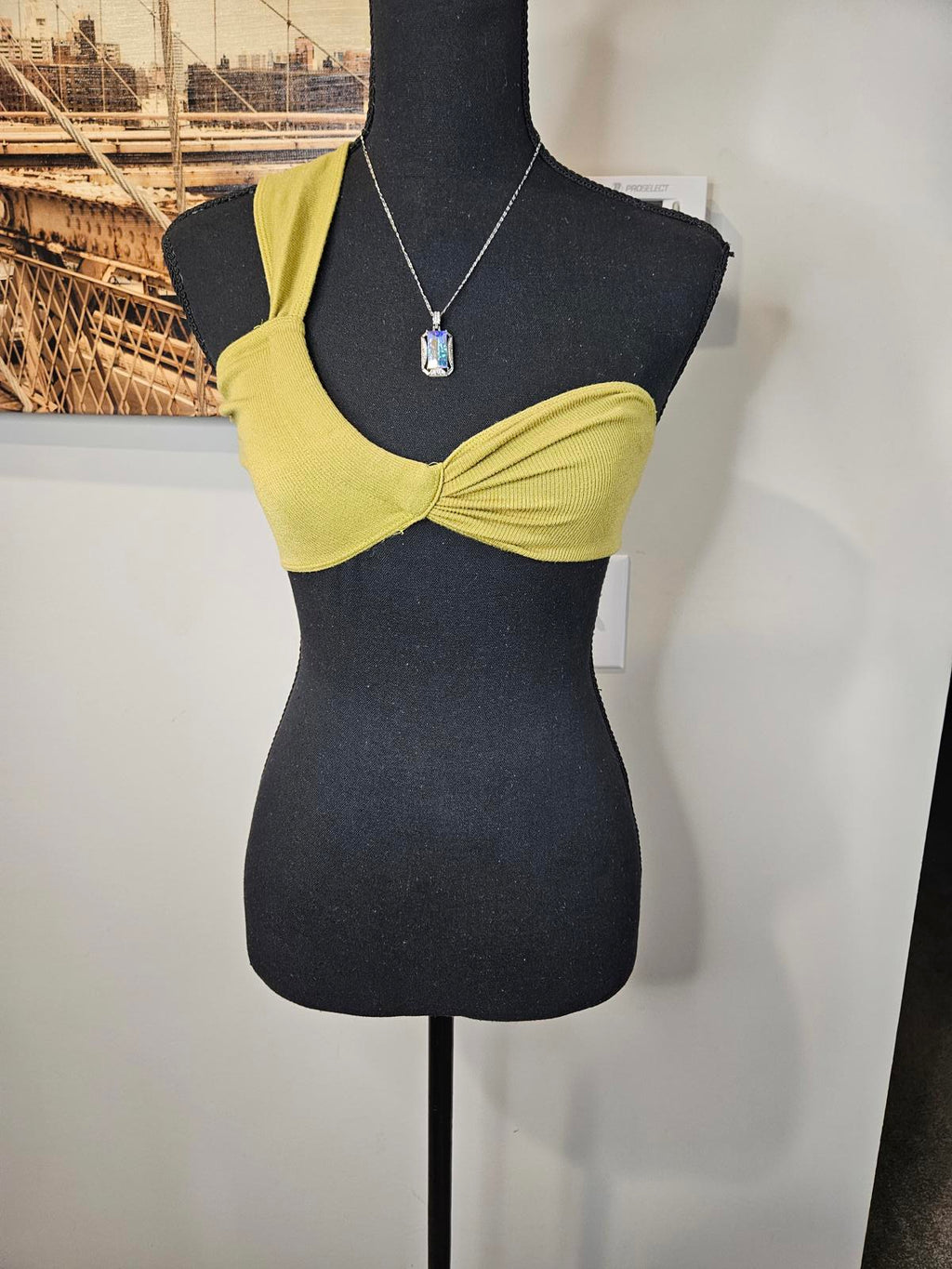 Nwot Urban Outfitters Out from Under Olive Green One-Shoulder Top 869