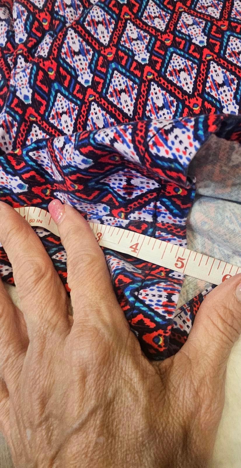 Liz Claiborne Vibrant Geometric Print Shorts #300