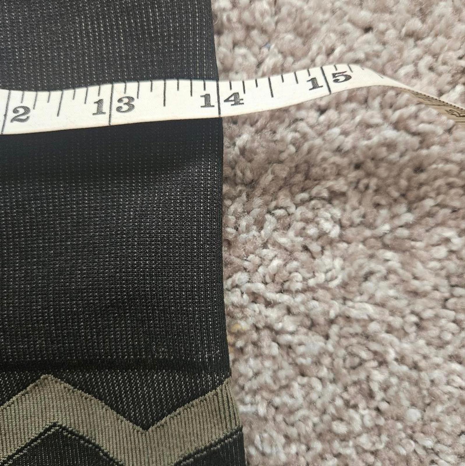 Lululemon Chevron Print Leggings Size 8 J16