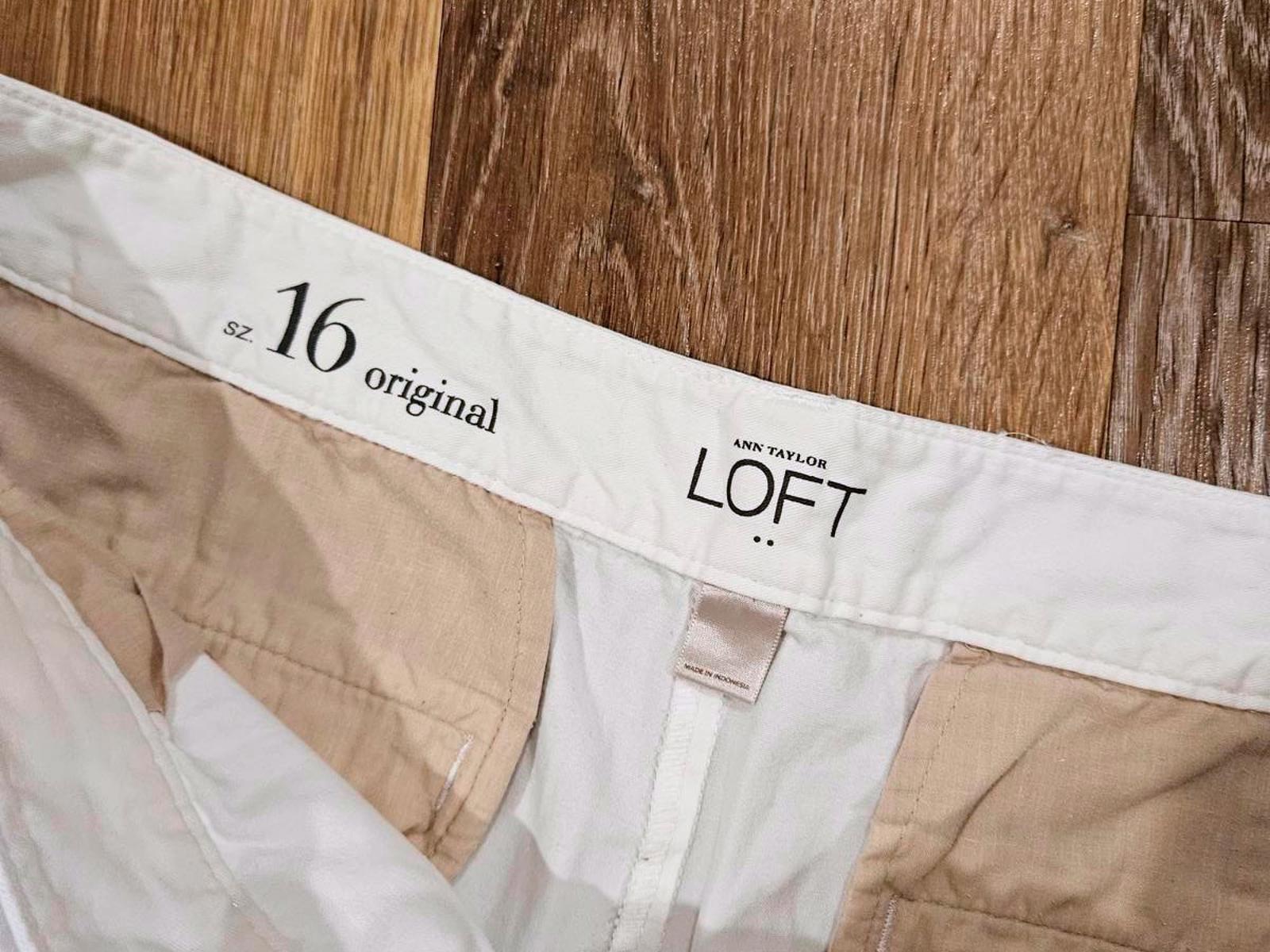 LOFT Women's White Chino Shorts Size 16