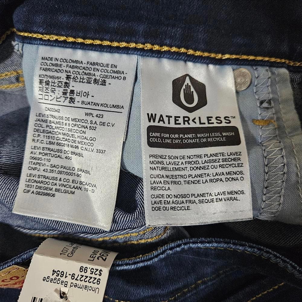 Levi's 721 Jeans  26 x 30- Classic with Iconic Back Pockets #J5